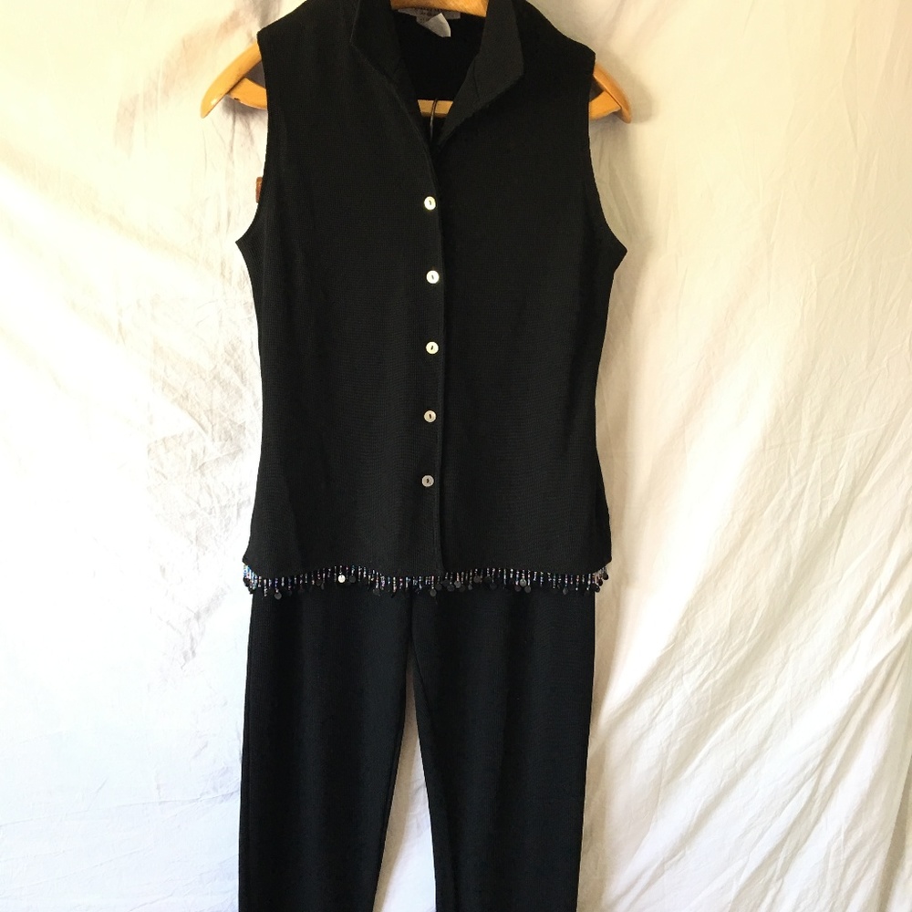 RONNI NICOLE 2PC BLACK CAPRIS PANTSUIT SIZE 10